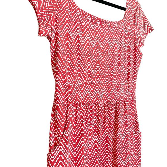 J. Mclaughlin Casual Dress Women's Size M Red Chevron Square Neck Short Sleeve - Picture 3 of 6